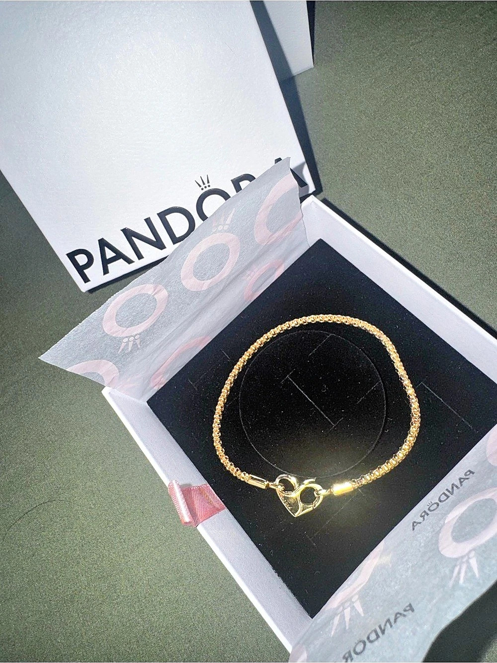 PANDORA Heart Clasp Studded Chain Bracelet Gold